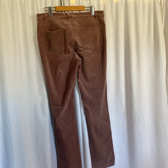 Corduroy pants. Size 10. - Picture 3 of 3